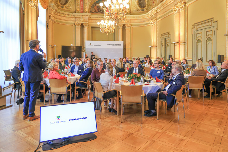 Teilnehmerinnen und Teilnehmer der Veranstaltung.